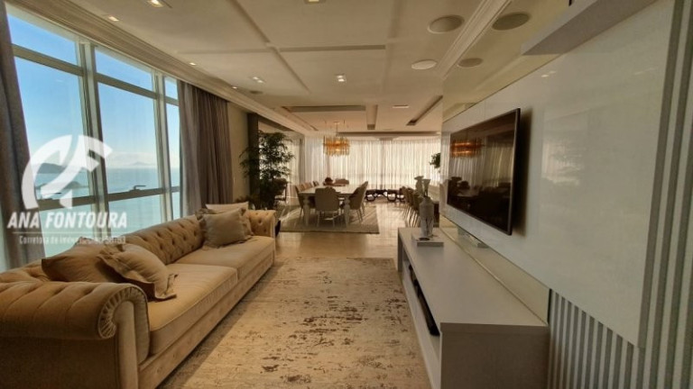 Imagem Cobertura com 3 Quartos à Venda, 273 m² em Centro - Balneário Camboriú