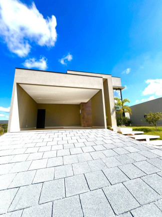 Imagem Casa com 3 Quartos à Venda, 155 m² em Cidade Das Flores - Caldas Novas Imagem Casa com 3 Quartos à Venda, 155 m² em Cidade Das Flores - Caldas Novas