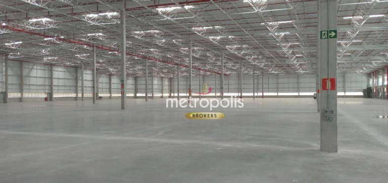 Galpão para Alugar, 1.905 m² em Jardim Cirino - Osasco
