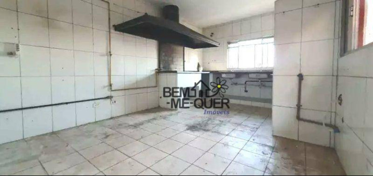 Imagem Casa com 5 Quartos à Venda, 373 m² em Parque São Domingos - São Paulo
