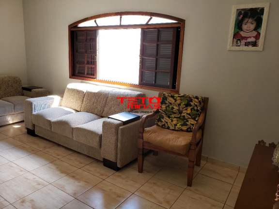 Imagem Casa com 4 Quartos à Venda, 310 m² em Bairro Federal - Campanha Imagem Casa com 4 Quartos à Venda, 310 m² em Bairro Federal - Campanha