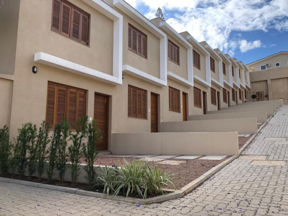 Imagem Casa de Condomínio com 2 Quartos à Venda, 121 m² em Teresópolis - Porto Alegre