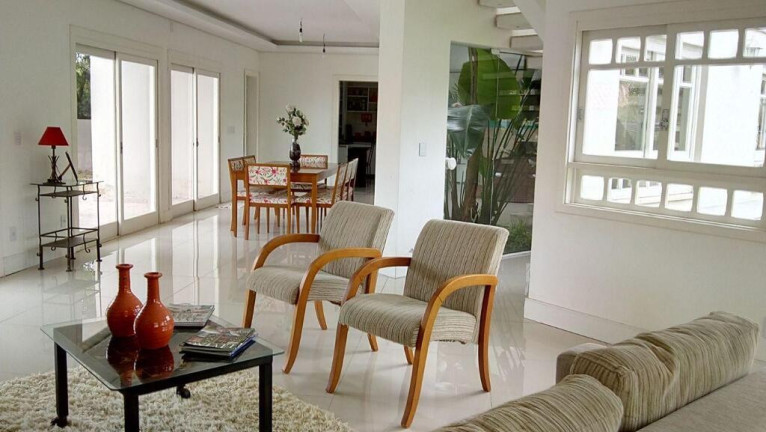 Imagem Casa com 3 Quartos à Venda, 460 m² em Centro - Barra Do Ribeiro