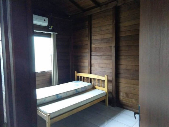 Imagem Casa com 3 Quartos para Temporada, 85 m² em Bombas - Bombinhas Imagem Casa com 3 Quartos para Temporada, 85 m² em Bombas - Bombinhas
