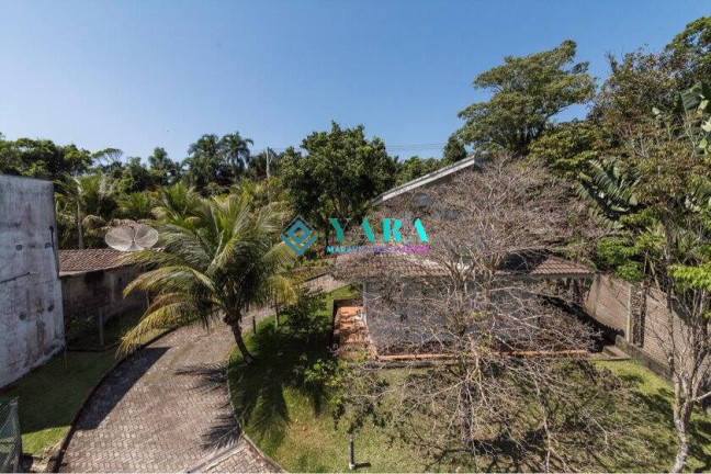 Imagem Casa com 4 Quartos à Venda, 1.500 m² em Ponta Grossa - Ubatuba Imagem Casa com 4 Quartos à Venda, 1.500 m² em Ponta Grossa - Ubatuba