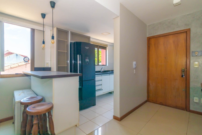 Imagem Imóvel com 2 Quartos à Venda,  em Passo Da Areia - Porto Alegre