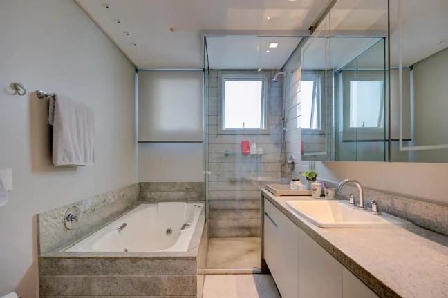 Imagem Apartamento com 4 Quartos à Venda, 288 m² em Centro - Balneário Camboriú Imagem Apartamento com 4 Quartos à Venda, 288 m² em Centro - Balneário Camboriú