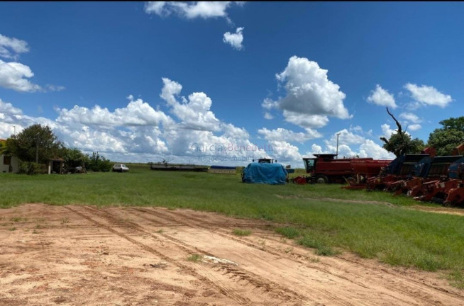 Imagem Imóvel com 5 Quartos à Venda, 5.808.000 m² em Centro - Avaré Imagem Imóvel com 5 Quartos à Venda, 5.808.000 m² em Centro - Avaré
