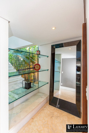 Imagem Casa com 4 Quartos à Venda, 411 m² em Moema - São Paulo Imagem Casa com 4 Quartos à Venda, 411 m² em Moema - São Paulo