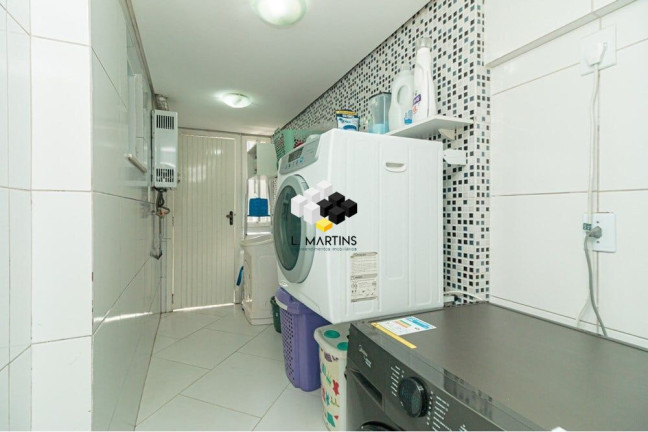 Imagem Casa com 3 Quartos à Venda, 170 m² em Passo Da Areia - Porto Alegre Imagem Casa com 3 Quartos à Venda, 170 m² em Passo Da Areia - Porto Alegre