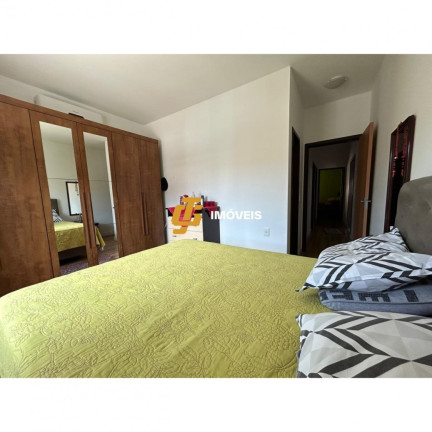 Imagem Casa com 6 Quartos à Venda, 288 m² em Monte Alegre - Camboriú