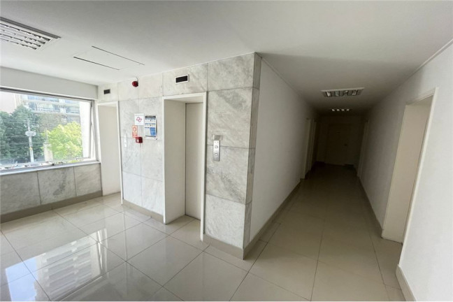 Imagem Sala Comercial à Venda, 32 m² em Itaim Bibi - São Paulo Imagem Sala Comercial à Venda, 32 m² em Itaim Bibi - São Paulo