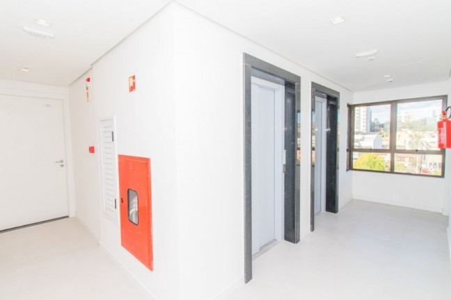 Imagem Apartamento com 1 Quarto à Venda, 41 m² em Jardim Botânico - Porto Alegre