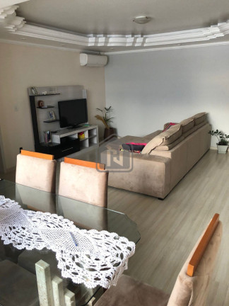 Imagem Imóvel com 3 Quartos à Venda, 107 m² em Centro - Cascavel