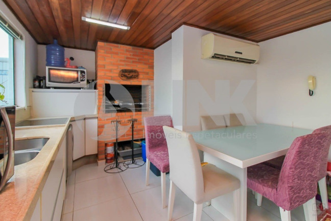 Imagem Imóvel com 3 Quartos à Venda, 148 m² em Rio Branco - Porto Alegre Imagem Imóvel com 3 Quartos à Venda, 148 m² em Rio Branco - Porto Alegre