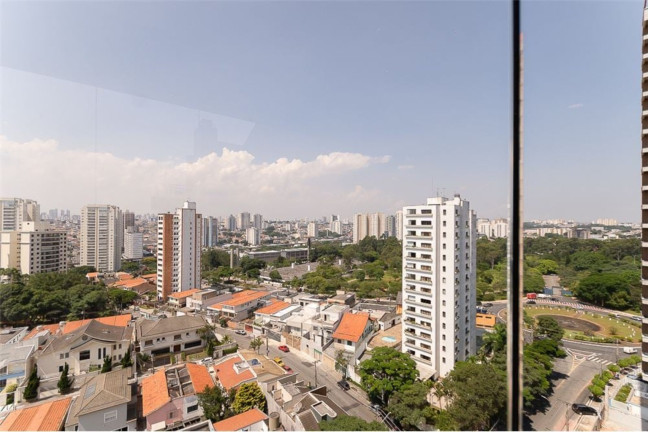 Imagem Casa com 3 Quartos à Venda, 530 m² em Jardim Avelino - São Paulo