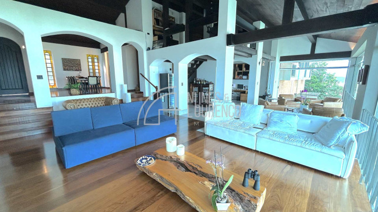 Casa com 5 Quartos à Venda, 792 m² em Marapé - Santos