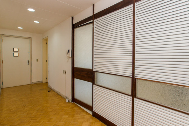 Imagem Imóvel com 3 Quartos à Venda, 174 m² em Centro Histórico - Porto Alegre Imagem Imóvel com 3 Quartos à Venda, 174 m² em Centro Histórico - Porto Alegre
