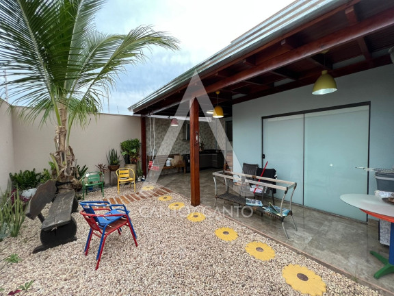 Imagem Casa com 3 Quartos à Venda, 318 m² em Jardim Itália Iii - Sinop