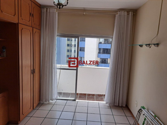 Imagem Apartamento com 3 Quartos à Venda, em Centro - Florianópolis Imagem Apartamento com 3 Quartos à Venda, em Centro - Florianópolis