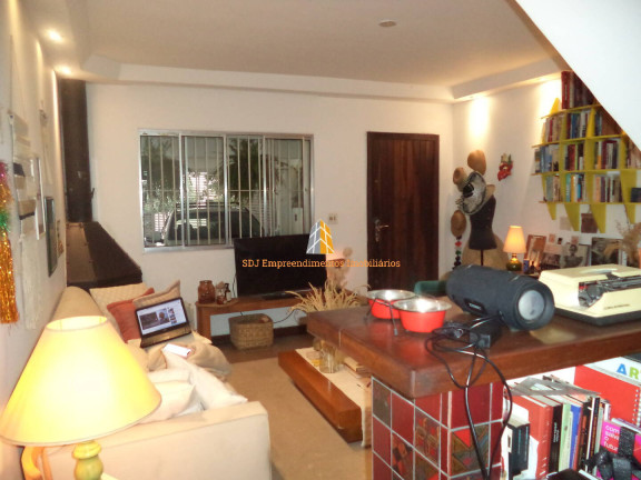 Casa com 2 Quartos à Venda, 120 m² em Sumaré - São Paulo