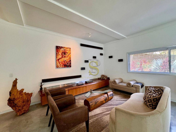 Casa com 5 Quartos para Alugar, 530 m² em Roseira - Mairiporã