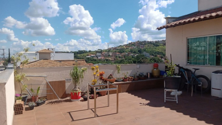 Imagem Cobertura com 3 Quartos à Venda, 147 m² em Lúcio De Abreu - Contagem
