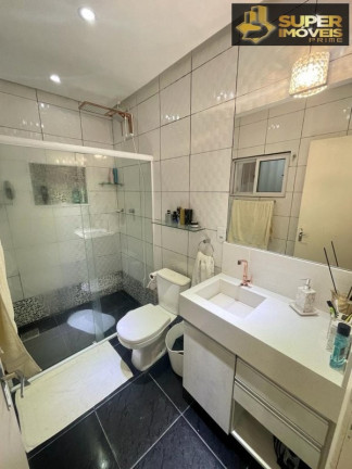 Imagem Casa com 3 Quartos à Venda, 360 m² em Laranjal - Pelotas Imagem Casa com 3 Quartos à Venda, 360 m² em Laranjal - Pelotas