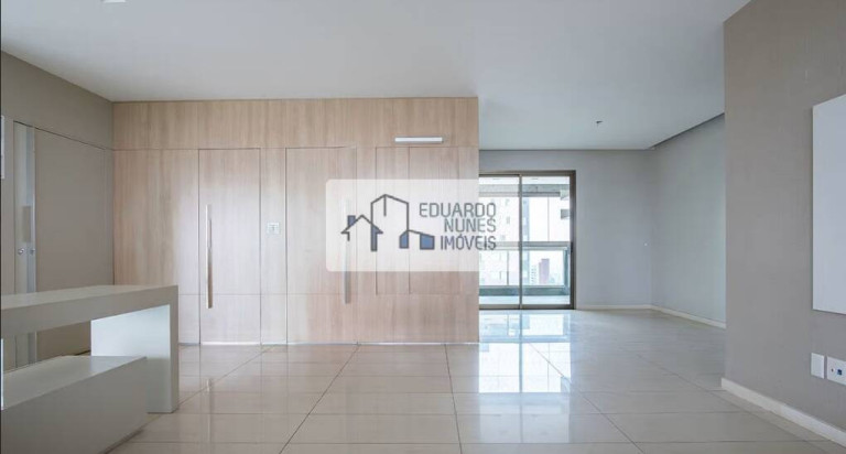 Imagem Apartamento com 4 Quartos à Venda, 227 m² em Belvedere - Belo Horizonte