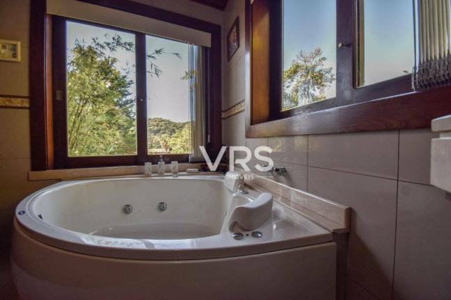 Imagem Casa com 6 Quartos à Venda, 476 m² em Comary - Teresópolis Imagem Casa com 6 Quartos à Venda, 476 m² em Comary - Teresópolis