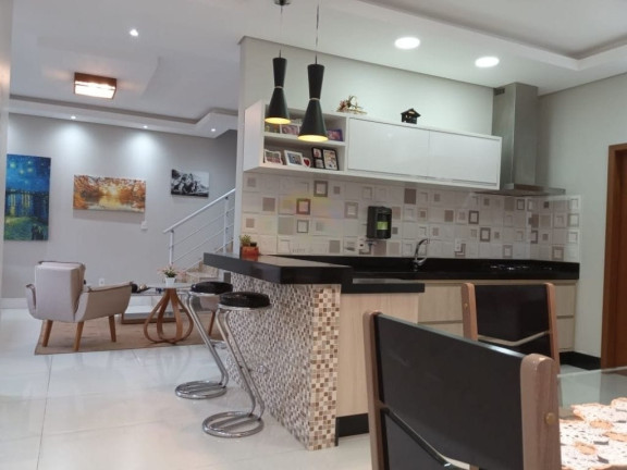 Imagem Casa com 3 Quartos à Venda, 231 m² em Jardim De Alah - Taubaté Imagem Casa com 3 Quartos à Venda, 231 m² em Jardim De Alah - Taubaté