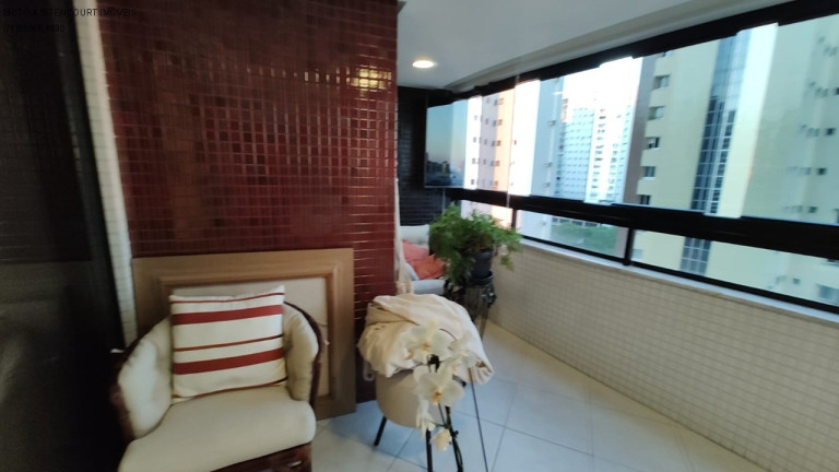 Imagem Imóvel com 3 Quartos à Venda, 132 m² em Graça - Salvador Imagem Imóvel com 3 Quartos à Venda, 132 m² em Graça - Salvador