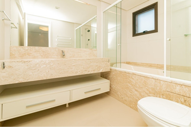 Imagem Apartamento com 3 Quartos à Venda, 265 m² em Bela Vista - Porto Alegre