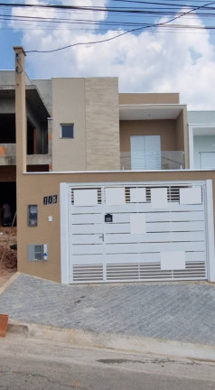 Casa com 3 Quartos à Venda,  em Laranjeiras - Caieiras