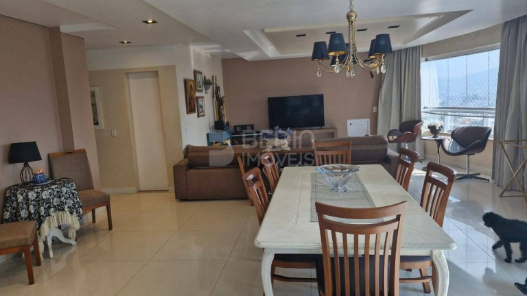 Imagem Apartamento com 4 Quartos à Venda, 213 m² em Centro - Balneário Camboriú Imagem Apartamento com 4 Quartos à Venda, 213 m² em Centro - Balneário Camboriú