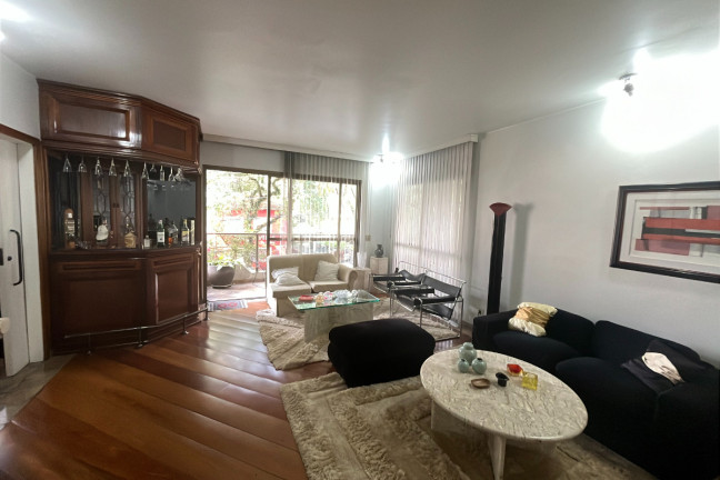 Imagem Apartamento com 3 Quartos à Venda, 194 m² em Moema - São Paulo