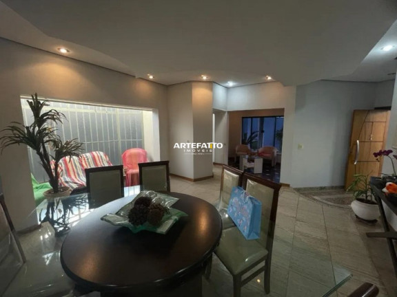 Imagem Casa com 3 Quartos à Venda, 270 m² em Jardim Santana - Franca Imagem Casa com 3 Quartos à Venda, 270 m² em Jardim Santana - Franca