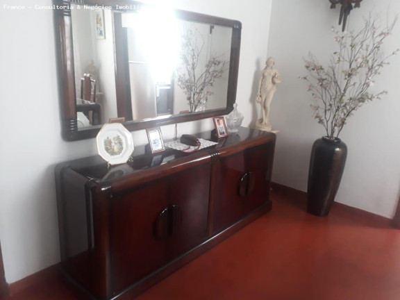 Imagem Casa com 3 Quartos à Venda, 220 m² em Vila Bastos - Santo André