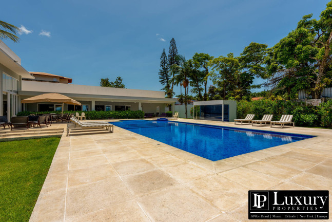 Imagem Casa de Condomínio com 7 Quartos à Venda, em Tenório (praia Vermelha) - Ubatuba Imagem Casa de Condomínio com 7 Quartos à Venda, em Tenório (praia Vermelha) - Ubatuba