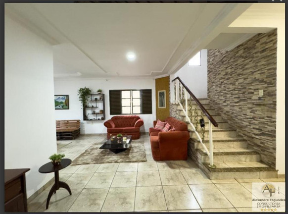 Imagem Casa com 4 Quartos à Venda, 420 m² em Setor Jaó - Goiânia