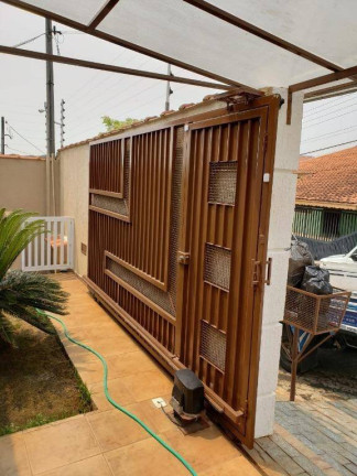 Imagem Casa com 3 Quartos à Venda, 230 m² em Residencial Estoril - Taubaté Imagem Casa com 3 Quartos à Venda, 230 m² em Residencial Estoril - Taubaté