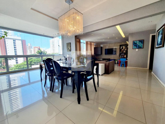 Imagem Apartamento com 3 Quartos à Venda, 195 m² em Vitória - Salvador
