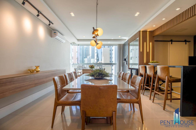 Imagem Apartamento com 3 Quartos à Venda, 137 m² em Centro - Balneário Camboriú Imagem Apartamento com 3 Quartos à Venda, 137 m² em Centro - Balneário Camboriú