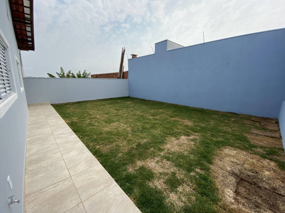 Imagem Casa com 2 Quartos à Venda, 300 m² em Jardim Itamarati - Botucatu