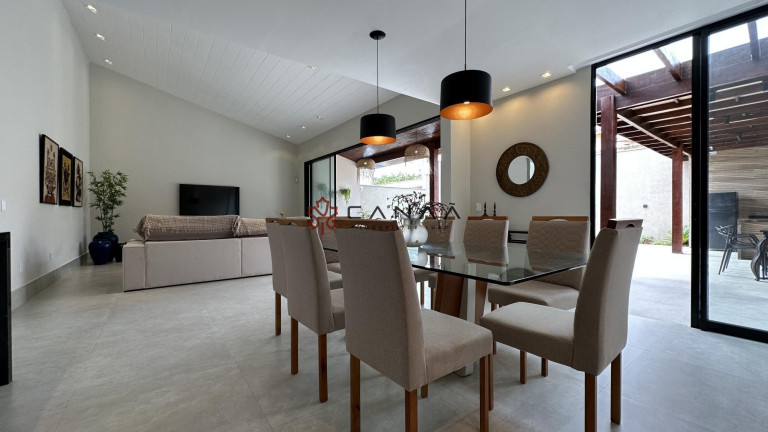 Imagem Casa com 4 Quartos à Venda, 259 m² em Geribá - Armação Dos Búzios Imagem Casa com 4 Quartos à Venda, 259 m² em Geribá - Armação Dos Búzios