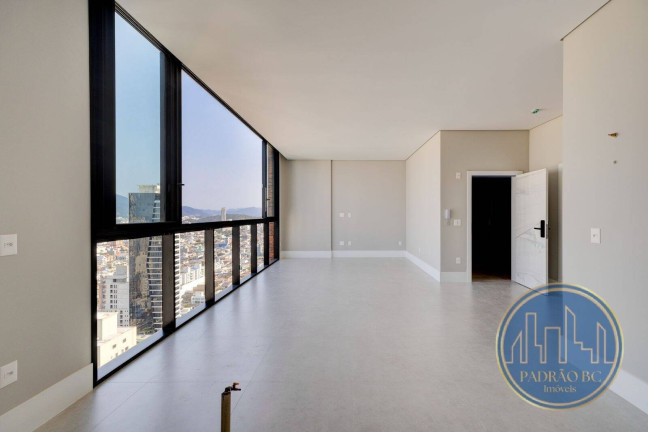 Imagem Apartamento com 4 Quartos à Venda, 135 m² em Centro - Balneário Camboriú Imagem Apartamento com 4 Quartos à Venda, 135 m² em Centro - Balneário Camboriú