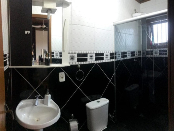 Imagem Casa com 3 Quartos à Venda, 92 m² em Vila Ipiranga - Porto Alegre Imagem Casa com 3 Quartos à Venda, 92 m² em Vila Ipiranga - Porto Alegre