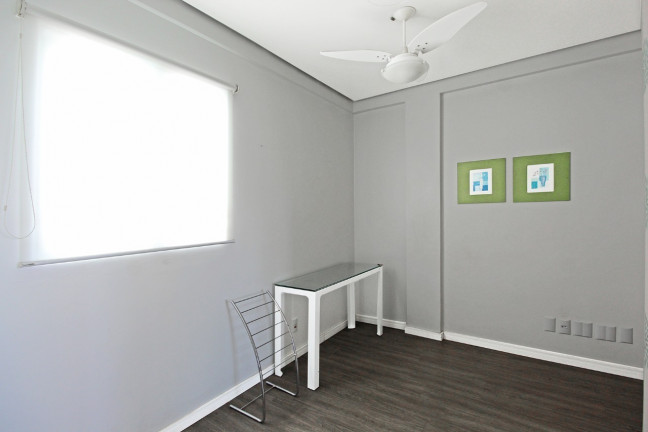 Imagem Sala Comercial à Venda, 36 m² em Menino Deus - Porto Alegre Imagem Sala Comercial à Venda, 36 m² em Menino Deus - Porto Alegre