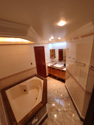 Imagem Imóvel com 4 Quartos à Venda, 240 m² em Praia Do Canto - Vitória Imagem Imóvel com 4 Quartos à Venda, 240 m² em Praia Do Canto - Vitória