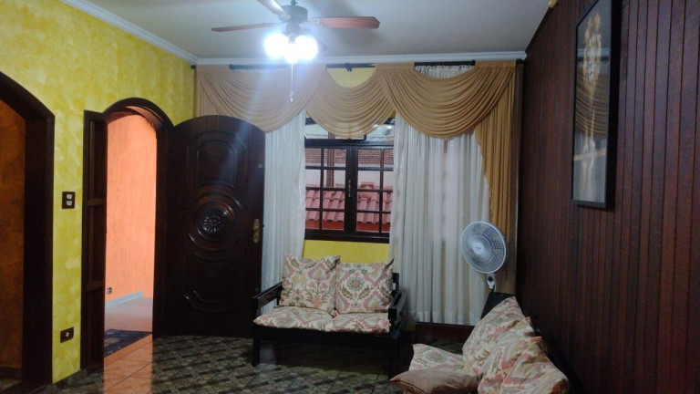 Imagem Sobrado com 4 Quartos à Venda, 280 m² em Jardim Rina - Santo André Imagem Sobrado com 4 Quartos à Venda, 280 m² em Jardim Rina - Santo André